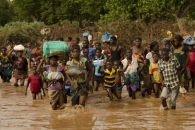 flood victimsrsh to  a rescue boat of Malawi Defence Force. Makalanga, Malawi