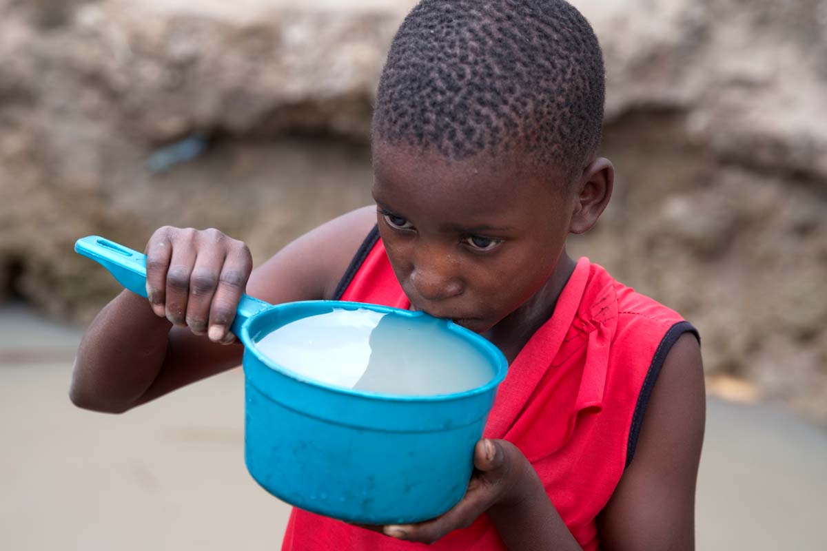 Child-mortality-and-waterborne-disease-DSC09676-1200x800